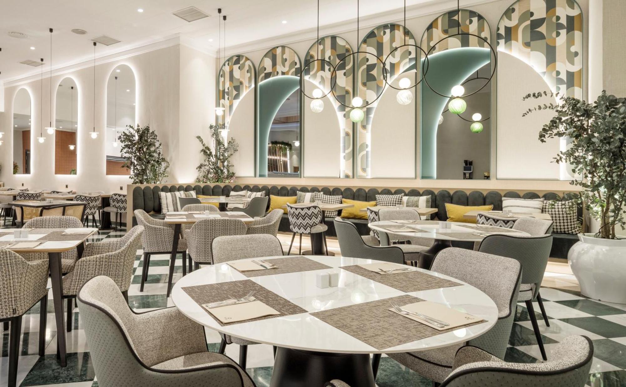 Hotel Ilunion Les Corts 4*